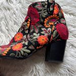 Crown Vintage Frankie Embroidered Floral Peep Toe Ankle Boots Black Size 6.5 Photo 2