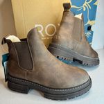 Roxy Lorena Winter Boots brown casual classic outdoor comfy cozy fall winter Photo 1
