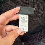 Patagonia Men’s Black Half-Zip Up Sweater Size S Photo 4