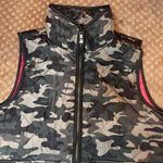 Cynthia Rowley  Womens Size L Quilted Vest Zip Front Snap Front Pockets Camo Photo 1