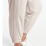 Athleta Brooklyn Textured Leopard Joggers Abalone Beige Cream Size 10 Photo 2