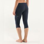 Lululemon  In The Flow Crop II Seamless Legging in Heathered Inkwell Size 4 Photo 1