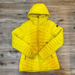 Decathlon Yellow puffer Jacket Photo 4