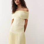 LIONESS  Field of Dreams Maxi Dress Lemon Butter Yellow Off Shoulder Pleated M Photo 4