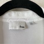 Aritzia Artizia Wilfred Free Tie Front Blouse in White Size Large Short Sleeve Photo 5