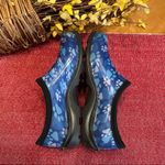 Sloggers  Slip on Rain Gardening Shoes Paw Print Design woman’s size 6 Blue USA Photo 5