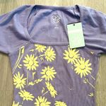 Chaser NWT Painted Daisies Sambuco Tee Lavender size S Photo 6