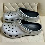 Crocs  CLASSIC METALLIC CLOG Silver shoes women’s 12 men’s 10 Photo 3
