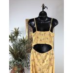 No Boundaries Women’s Jumpsuit Large Floral Smocked Bodice Adjustable Straps Yellow Photo 5