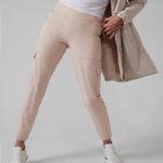 Athleta Chelsea Lined Utility Jogger High Rise Cargo Pant Women’s Size 12 Cream Photo 0