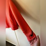 Nike  Hoodie Women’s Pink Coral Striped Pullover Sweatshirt Ribbed Dri Fit Size S Photo 2