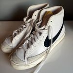 Nike Blazer Mid Photo 0