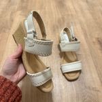 Clarks  | Women's White Leather Comfortable Espadrille Wedge Sandals, Size 7W Photo 3