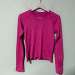 Lululemon Swiftly Tech Long Sleeve Shirt 2.0 *Race
Length Sonic Pink Size 6 Photo 3