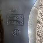 Mootsies Tootsies NWOB Gold Ballet Heeled Shoe with Bow. Size 8.5. Photo 6