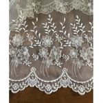 Tulle skirt embroidered 3D flowers scalloped hem size medium White Photo 7