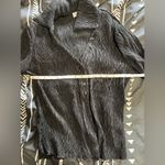 Roommates  Black Textured Stretch V-Neck Button Down Women’s Shirt Sz M EUC Photo 4