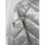 Guess  Quilted Puffer Jacket In Silver Women’s Size Large Lightweight Thick Hike Photo 2