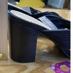 Adrienne Vittadini Women's 6 M Black Slip On Block Heel Slide Strappy Sandals Photo 1