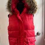 Abercrombie & Fitch Faux Fur Water and Wind Resistant Puffer Vest medium Photo 0