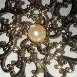 Vintage Gold Tone & Faux Pearl Filigree Cutout Retro Brooch Shoulder Pin Photo 4