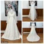 Gorgeous Vintage 1960s/70s Lace Gown & Crinoline Slip! Size 10 Photo 1