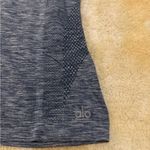 Alo Yoga  Seamless Performance Tank Top Heather Navy Gray Women’s Size M Photo 4