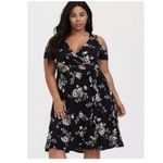 Torrid  Black Pink Floral Cold Shoulder‎ Stretch Wrap Dress Size 2X Photo 1