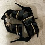 Vero cuoio italia Elegant Black and Gold Women's Heels Size 7.5 Photo 3