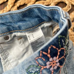 American Eagle  Mom Shorts Floral Embroidered High Rise Jean Shorts Womens 18 Photo 3