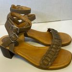 Sperry  gold cup tan leather sandals size 7M Photo 3