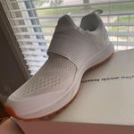 Amazon Spin Shoes Photo 3