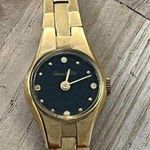 Pierre Vallee Gold Plated Vintage Ladies Watch Black Dial Gold Plated Bracelet Photo 4