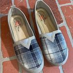 NWOT Mia Amore memory foam plaid slip on shoes Gray Size 7.5 Photo 0