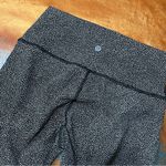 Lululemon  Fast and Free high rise Leggings size 6 patterned Photo 2