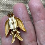 Vintage 1940s Coro gold plated Bird with rhinestone brooch pin and earrings set Photo 3