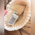 Timberland Logo Womens Cream Cable Knit Cuff Hat With Pom Pom NEW offers ok Photo 5