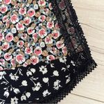 Topshop  patchwork Floral & lace short Shorts Size 10 Photo 3