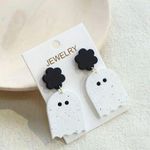 🌸 4 for $20 Ghost earrings with black flowers, white and black #halloween Photo 0