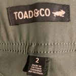 Toad & Co . 2 olive green pants. Photo 3
