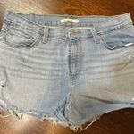 Levi's Mid Length Shorts Women 32 Spring Summer Fringe Raw Hem Distressed Beach Photo 0