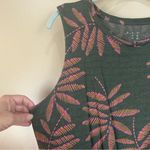 A New Day Green Tropical Leaf Print Twist Front Tank Top Large Photo 2