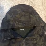 Lululemon  camo jacket  Photo 1