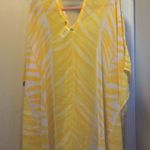 Carmen Marc Valvo NWTS TELLOW AND WHITE BEACH COVERUP BRIGHT AND CHEERFUL Photo 6