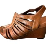 Aerosoles Brown Leather Wedge Sandals Zip Front Size 8.5 Comfort Gladiator Heels Photo 2
