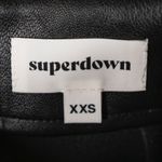 Superdown Trinity Faux Vegan Leather Slit Mini Skirt Solid Black Xxs Photo 1