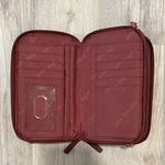 Vera Bradley  Resort Medallion Paisley Pink Red Medium Zipper Wallet Photo 2