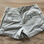 Vineyard Vines Womens size 0  chino shorts Photo 3