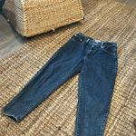 Levi's Silvertab High Waisted Mom Jeans Tapered Women’s Size 29 Medium Wash Photo 0