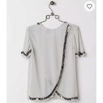 Buckle BKE Boutique Embellished Top Woman’s Size S Light Grey Style BTQW1510A Photo 1